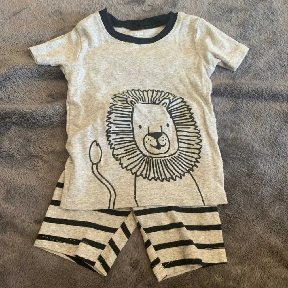 Carter's Gray and Cream Animal Pajama Set